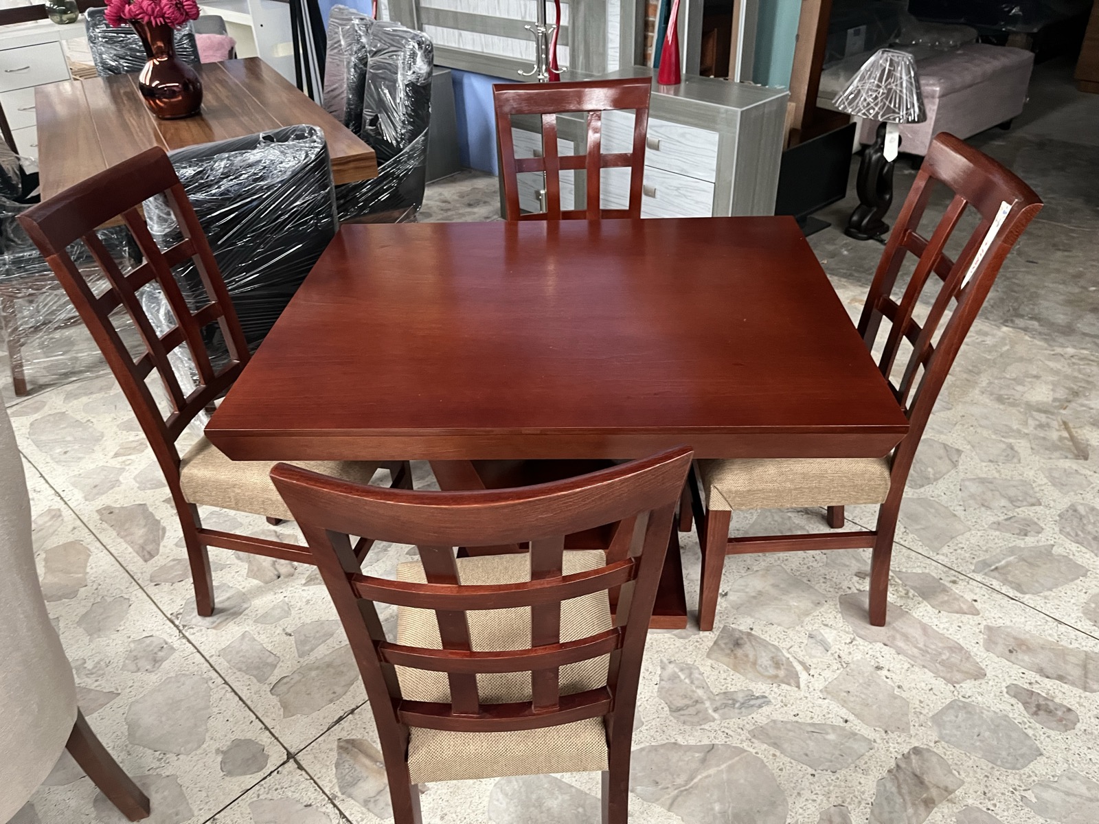 Comedor Modelo 67