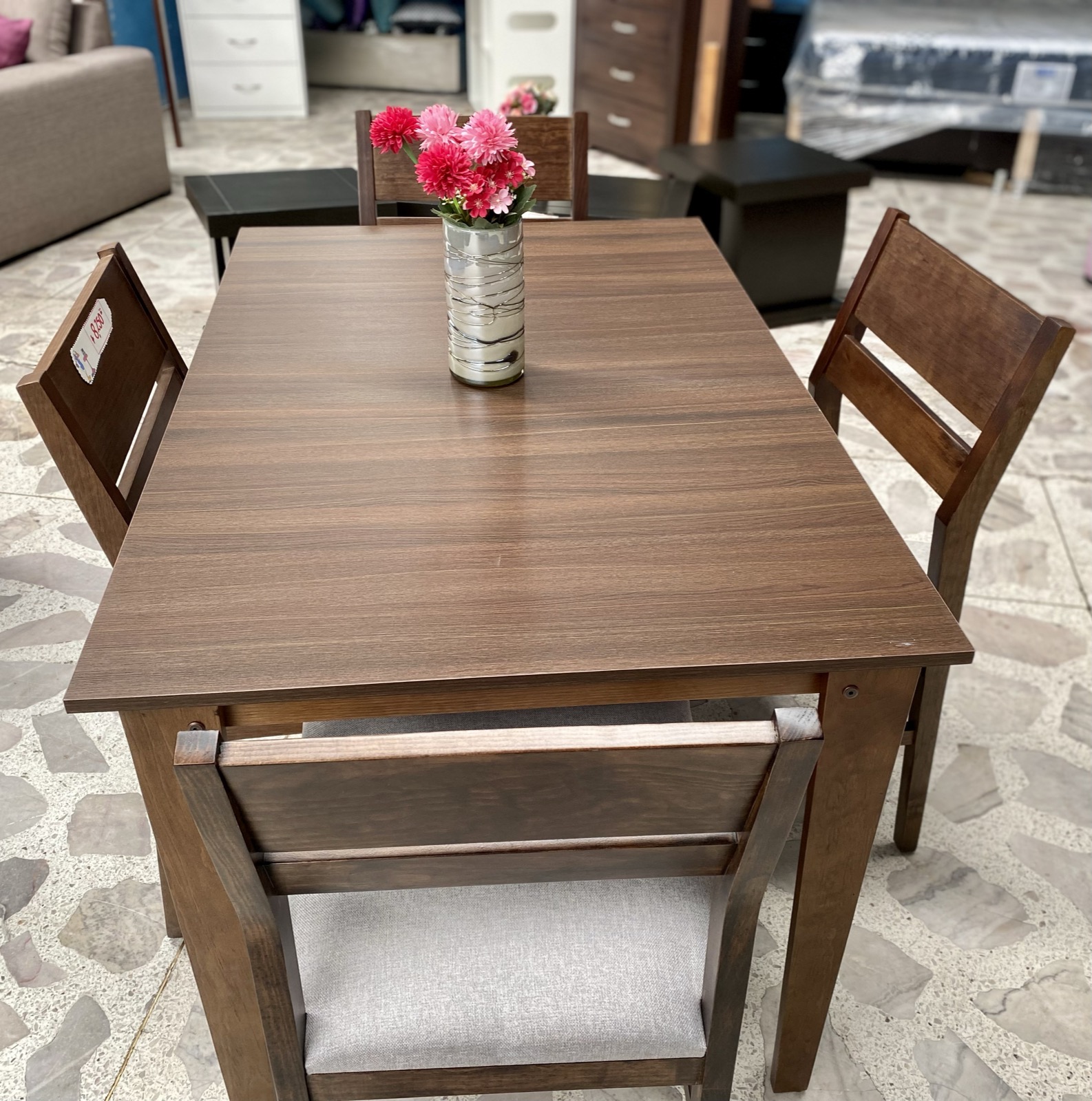 Comedor Modelo 83