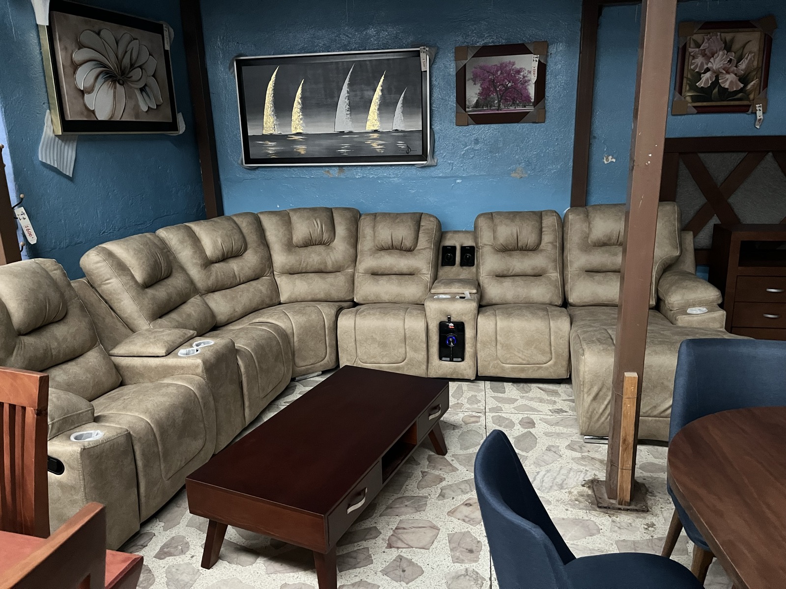 Sala Modelo 116