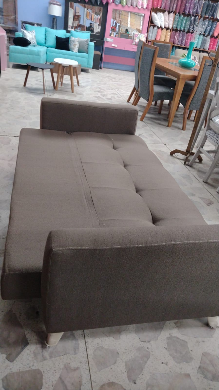 Sala Modelo 130